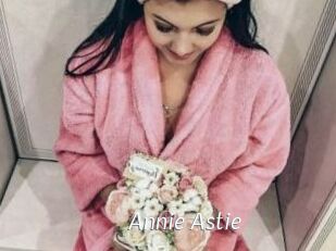 Annie_Astie
