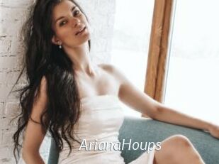 ArianaHoups