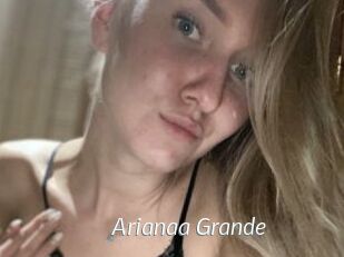 Arianaa_Grande