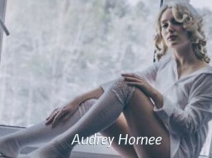 Audrey_Hornee