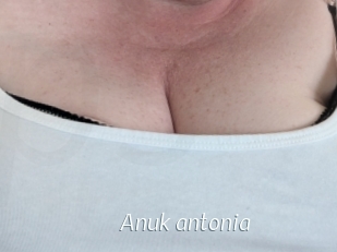 Anuk_antonia