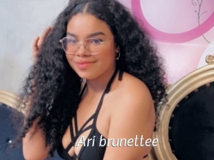 Ari_brunettee