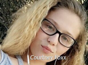 Courtney_Foxx