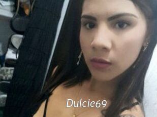 Dulcie_69