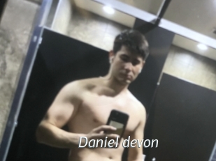 Daniel_devon