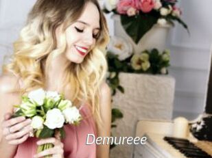 Demureee