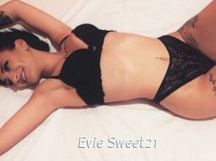 Evie_Sweet21