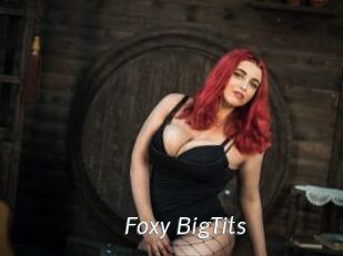 Foxy_BigTits_
