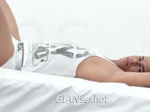 GIANsexhot
