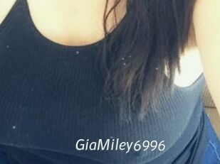 GiaMiley6996
