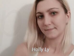 Holly_Ly