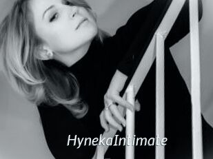 HynekaIntimate