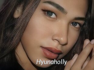 Hyunaholly