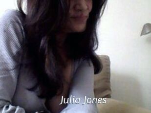 Julia_Jones