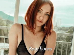 Kyra_honey