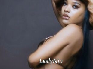 LeslyNia