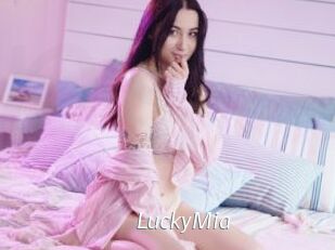 LuckyMia