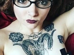 LunaSky710