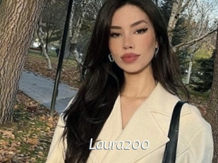 Laura200