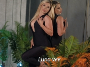 Luna_vee