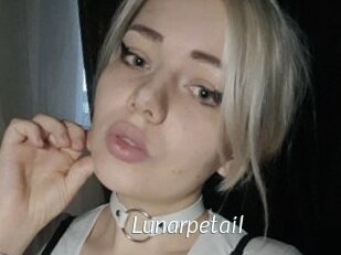 Lunarpetail
