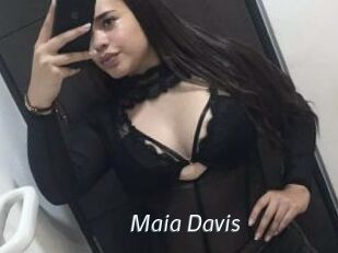 Maia_Davis