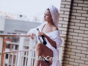 MiaCerise