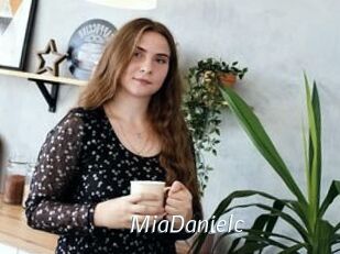 MiaDanielc