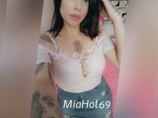 MiaHot69