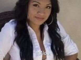 Mia_Le