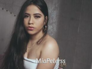 MiaPeterss