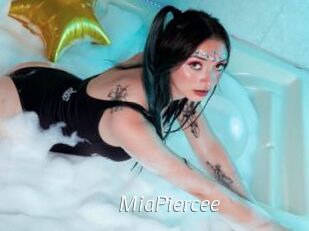 MiaPiercee
