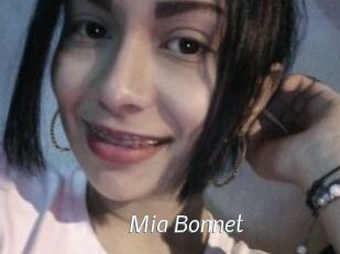 Mia_Bonnet