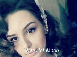 Mia_Hot_Moon