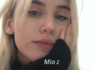 Mia_z