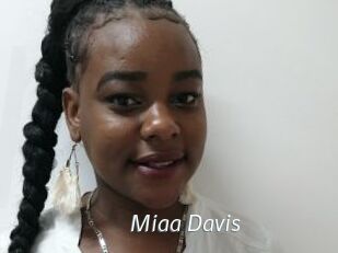 Miaa_Davis