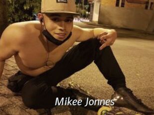 Mikee_Jonnes