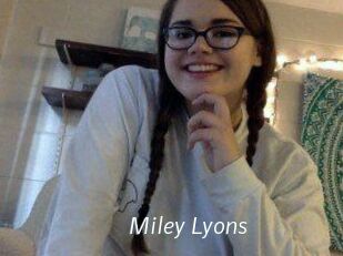 Miley_Lyons