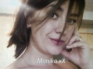Monika_xX