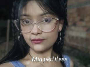 Mia_pettiteee
