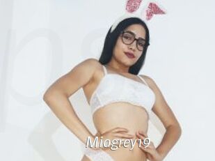 Miagrey19