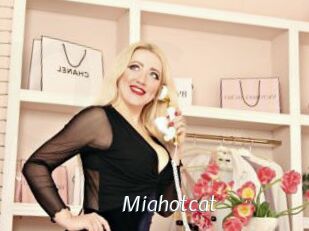 Miahotcat