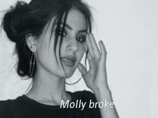 Molly_broke