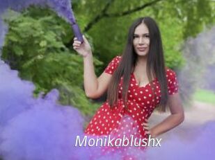 Monikablushx