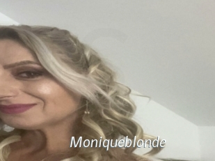 Moniqueblonde