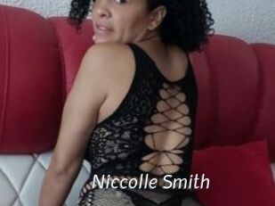 Niccolle_Smith