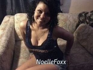 Noelle_Foxx