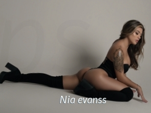 Nia_evanss