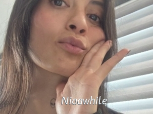Niaawhite