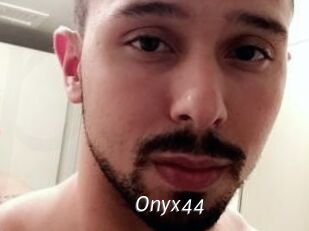 Onyx44